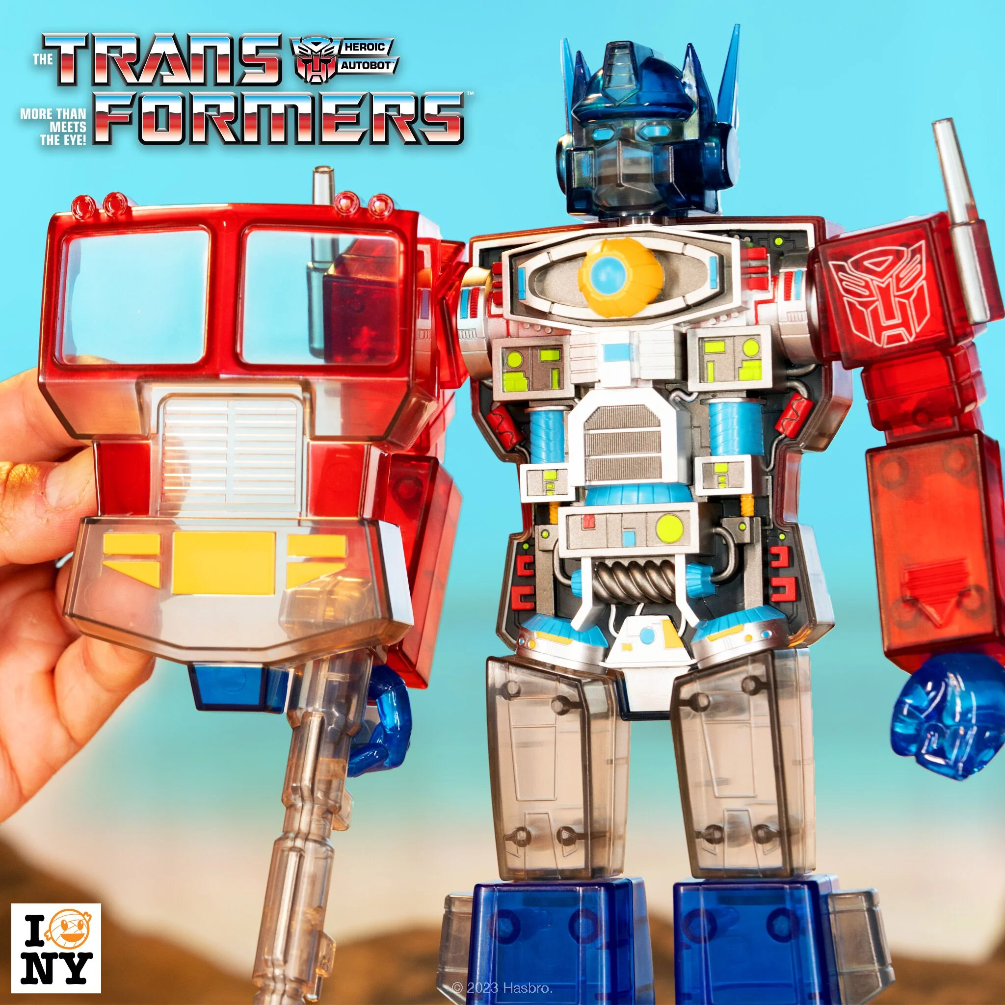 Transformers Super Cyborg - Optimus Prime (Clear Red / Blue) 3 Transformers Super Cyborg - Optimus Prime (Clear Red / Blue)