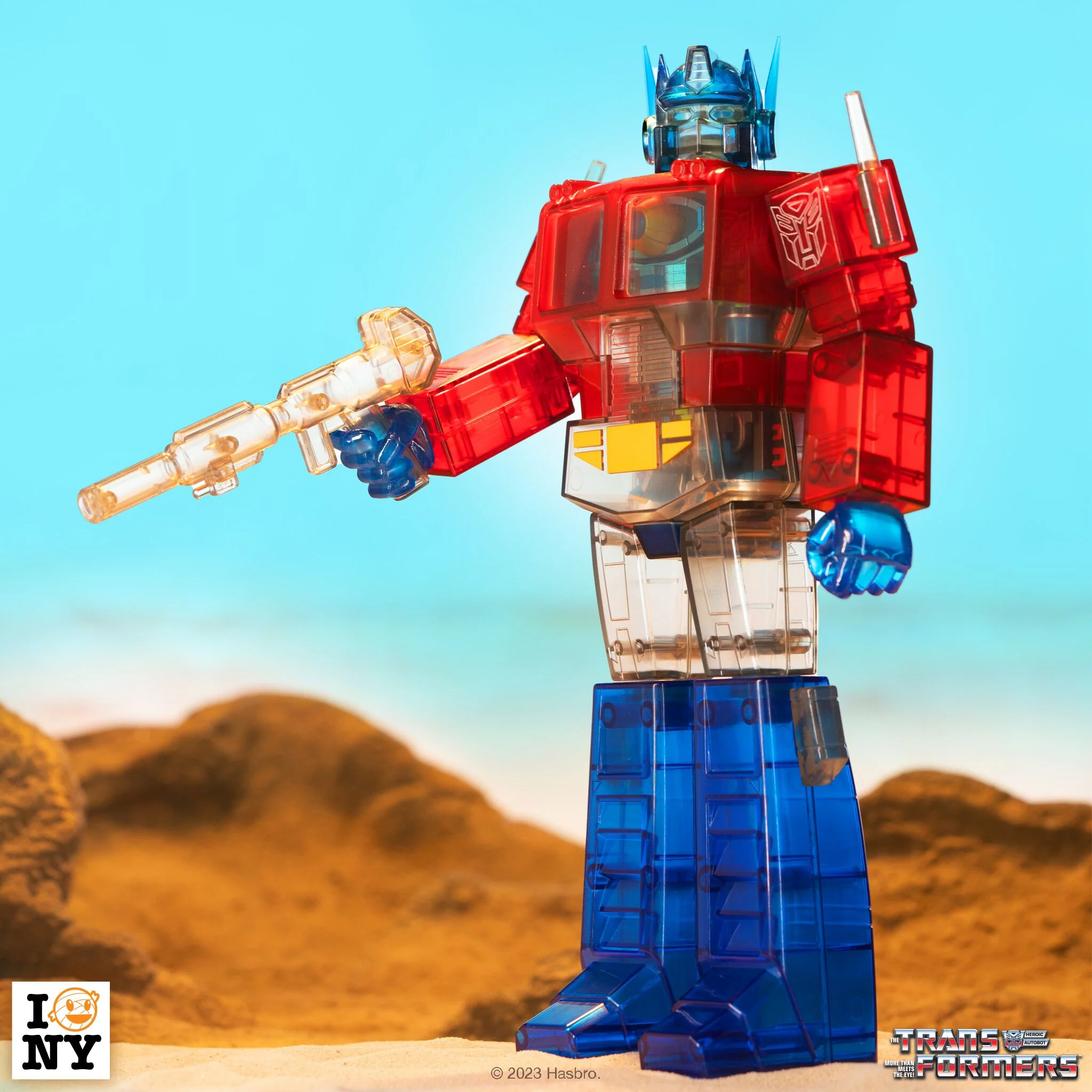 Transformers Super Cyborg - Optimus Prime (Clear Red / Blue) 5 Transformers Super Cyborg - Optimus Prime (Clear Red / Blue)