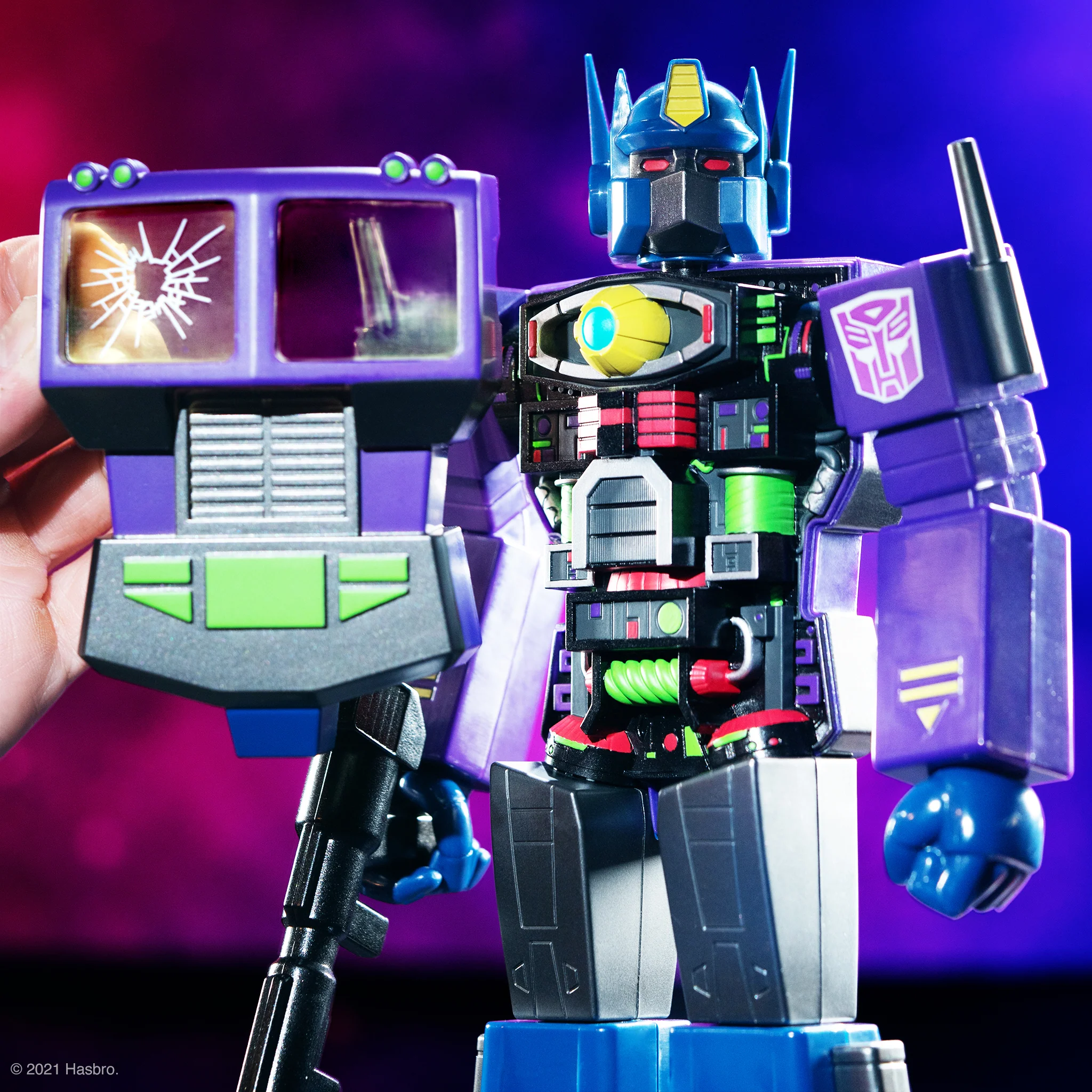 Transformers Super Cyborg - Optimus Prime (Shattered Glass Purple) 7 Transformers Super Cyborg - Optimus Prime (Shattered Glass Purple)