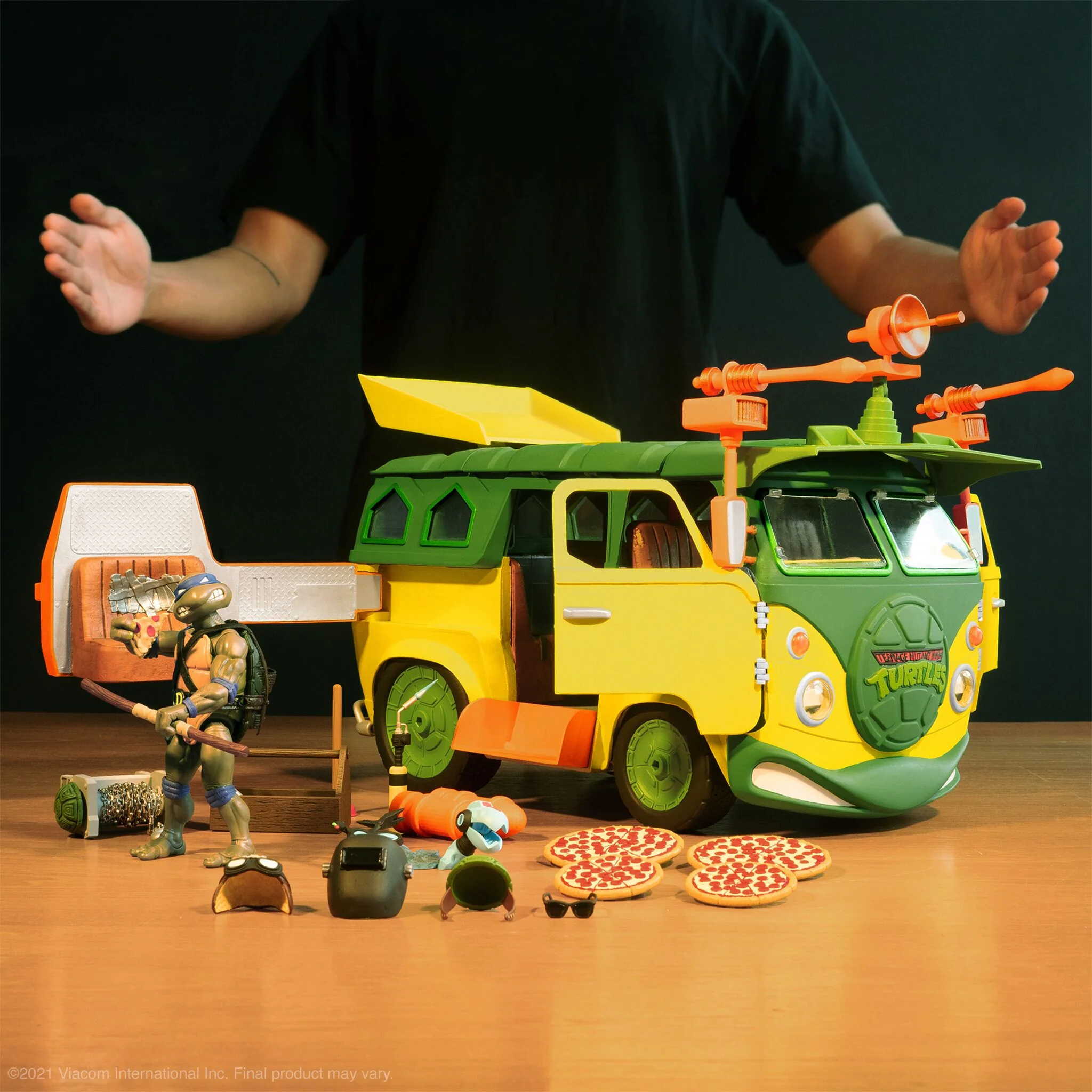 Teenage Mutant Ninja Turtles ULTIMATES! Vehicle - Party Wagon 30 Teenage Mutant Ninja Turtles ULTIMATES! Vehicle - Party Wagon