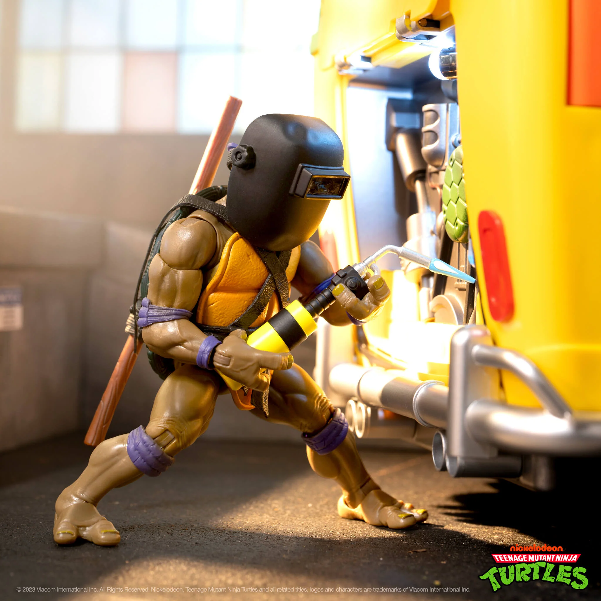 Teenage Mutant Ninja Turtles ULTIMATES! Vehicle - Party Wagon 6 Teenage Mutant Ninja Turtles ULTIMATES! Vehicle - Party Wagon