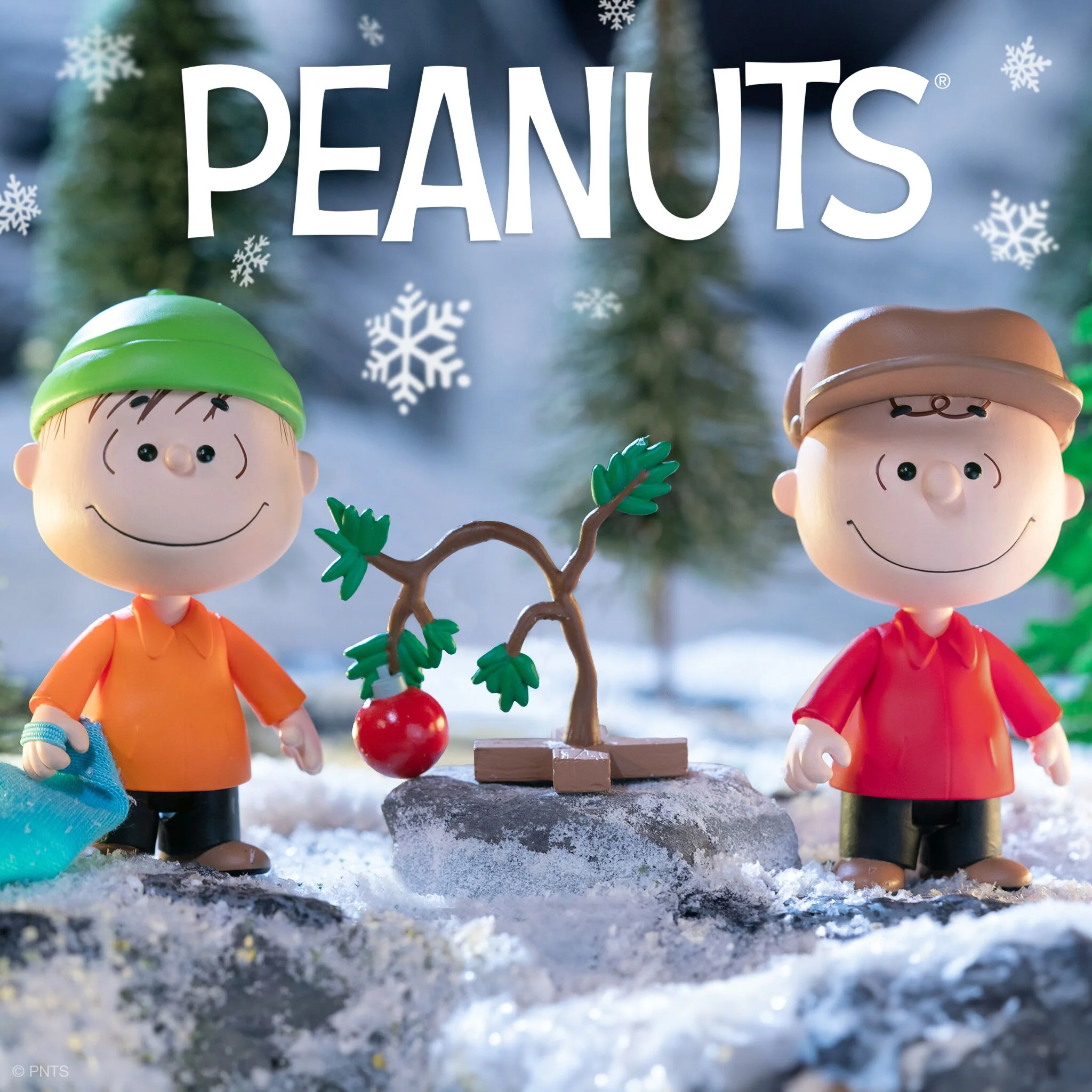 Peanuts ReAction Figures Wave 06 (Holiday Box Set) - Charlie Brown with Sad Christmas Tree and Linus 3 Peanuts ReAction Figures Wave 06 (Holiday Box Set) - Charlie Brown with Sad Christmas Tree and Linus