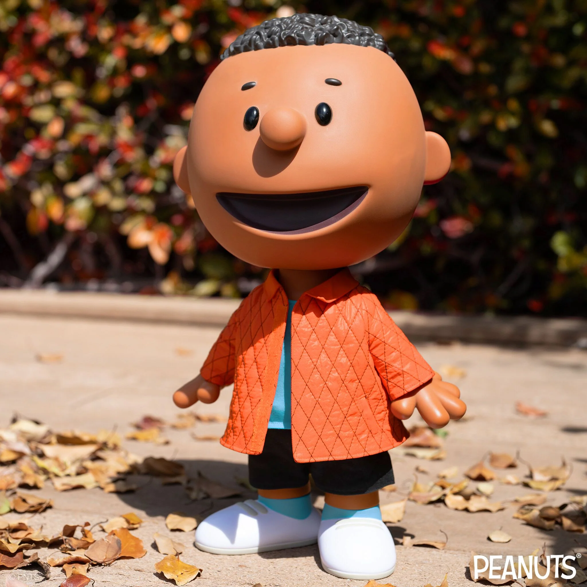 Peanuts SuperSize Vinyl Figure - Franklin Jacket 3 Peanuts SuperSize Vinyl Figure - Franklin Jacket
