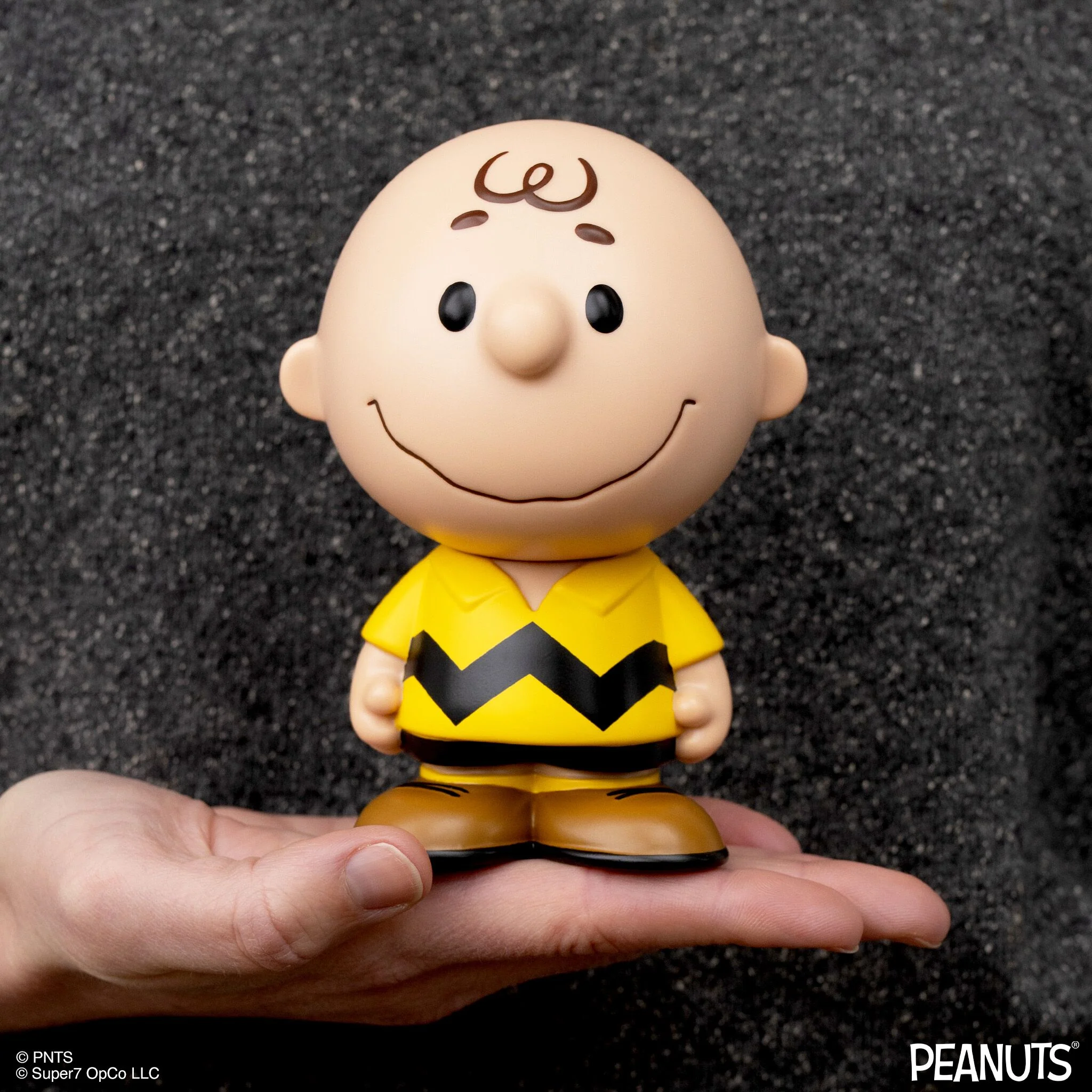 Peanuts FUN! FUN! Wave 1 - Snoopy (Puffy Coat), Charlie Brown (Yellow Shirt), & Snoopy (Standing) 7 Peanuts FUN! FUN! Wave 1 - Snoopy (Puffy Coat), Charlie Brown (Yellow Shirt), & Snoopy (Standing)