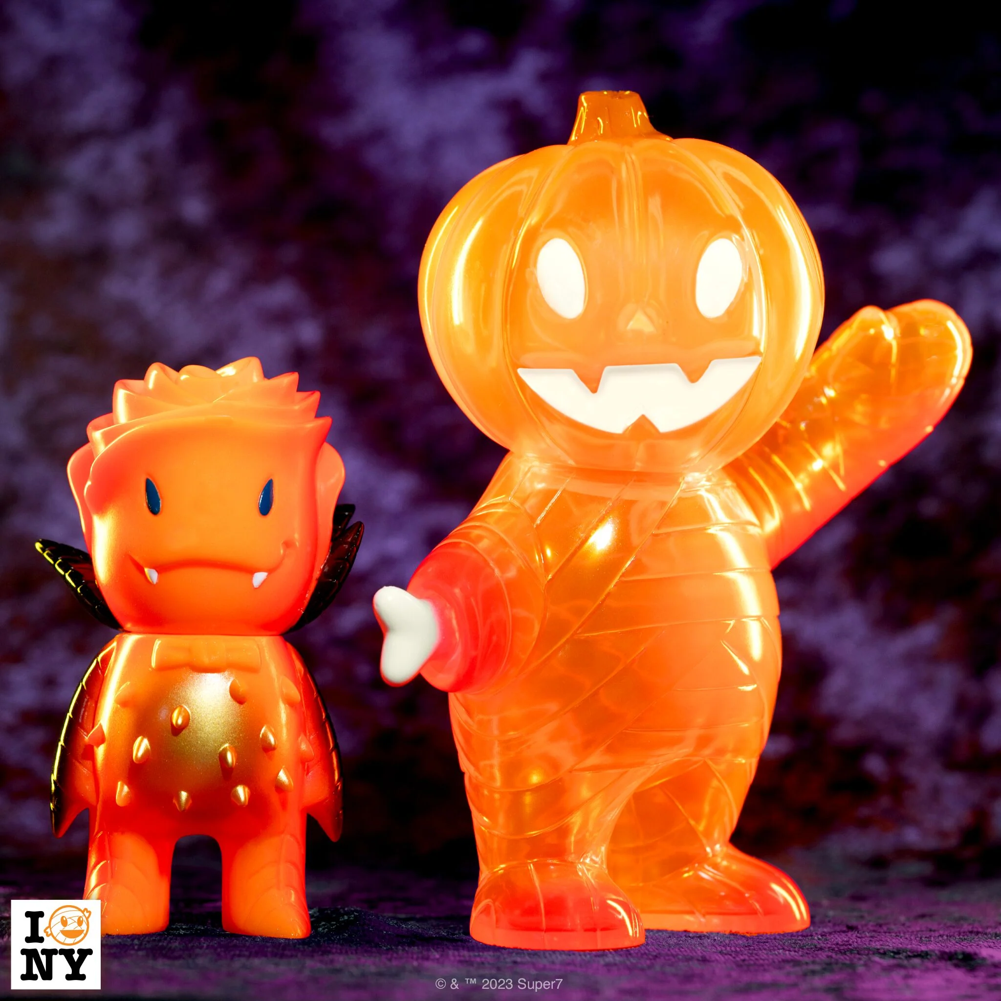 Super7 Japanese Vinyl - Mascots - Rose Vampire (Halloween XX) 3 Super7 Japanese Vinyl - Mascots - Rose Vampire (Halloween XX)