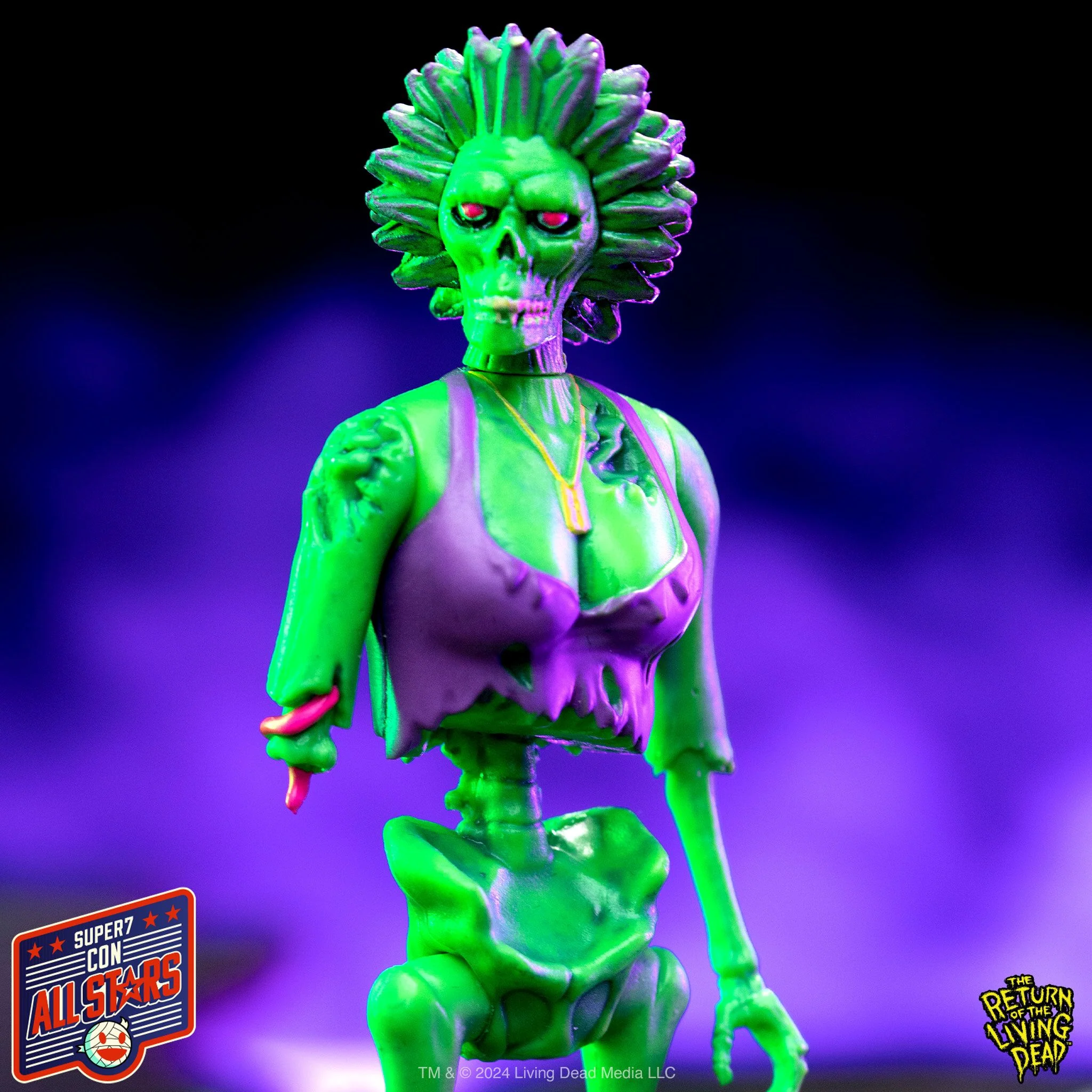 Return of the Living Dead ReAction Figures Wave 03 - Female Poster Zombie (Blacklight) 6 Return of the Living Dead ReAction Figures Wave 03 - Female Poster Zombie (Blacklight)